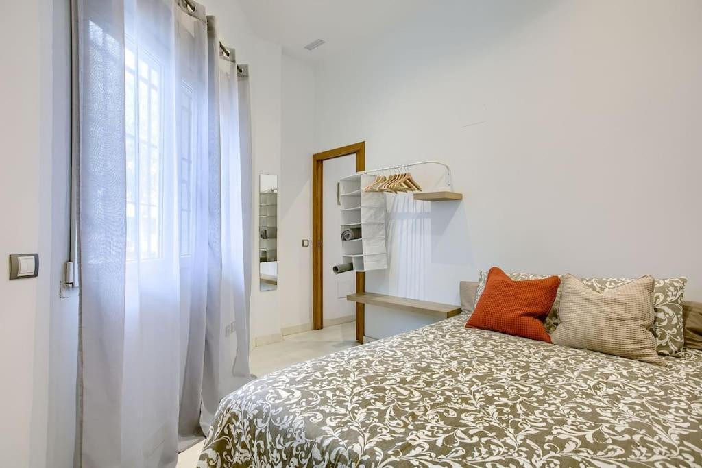 Cozy Getaway In Madrid Apartment Exterior photo